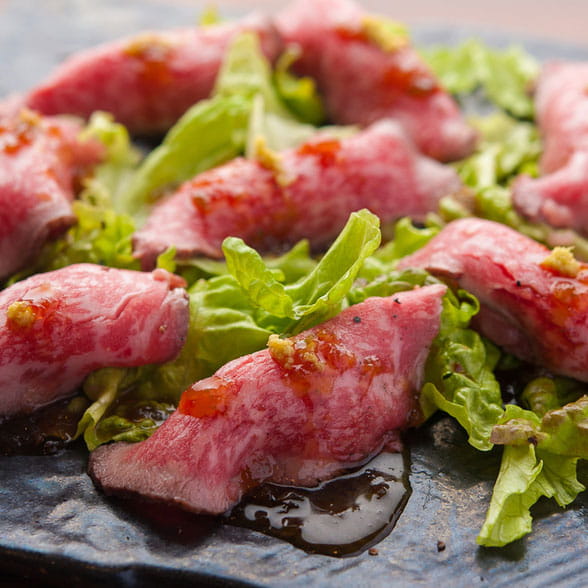 黒毛和牛ローストビーフネギトロ巻き