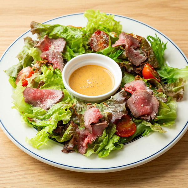 ローストビーフのリースサラダ